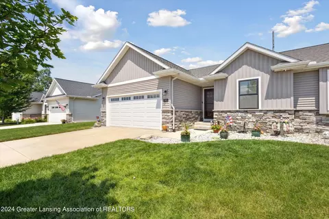 145 Vansickle Dr #3, Charlotte, MI 48813