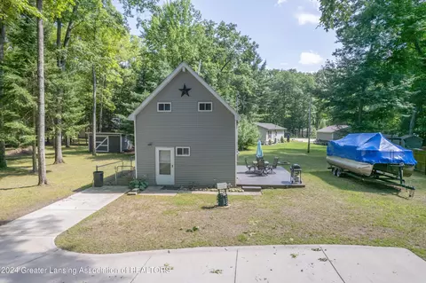 1206 Birch St, Harrison, MI 48625