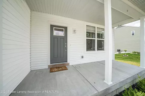373 Clearwater Dr, Perry, MI 48872 photo 4