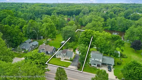 View/Area - 438 E Washington St, Dimondale, MI 48821 photo 1 of 12