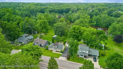View/Area - 438 E Washington St, Dimondale, MI 48821 photo 4 of 12