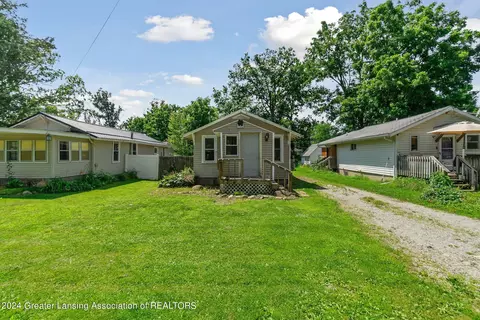 930 Grove St, Eaton Rapids, MI 48827
