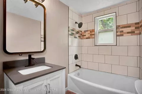 Bath - 334 Dunlap St, Lansing, MI 48910 photo 1 of 3