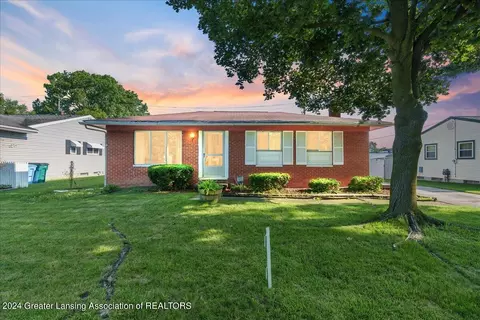 3920 Sheffield Blvd, Lansing, MI 48911