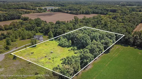 15 Adelines Way, Fowlerville, MI 48836
