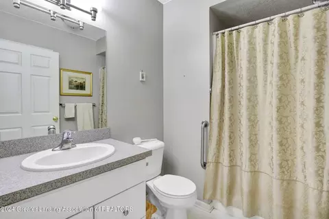 918 Oakbrook Dr, Jackson, MI 49203 photo 16