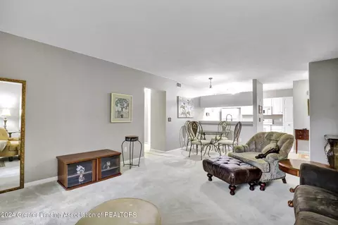 918 Oakbrook Dr, Jackson, MI 49203 photo 5