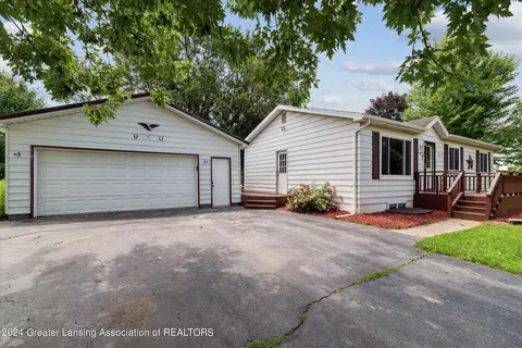 6829 Winegar Rd, Perry, MI 48872