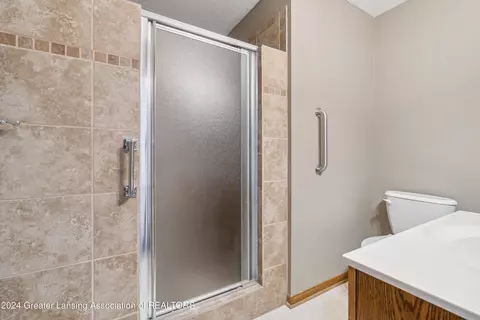1189 Sunview Dr, Saint Johns, MI 48879 photo 16