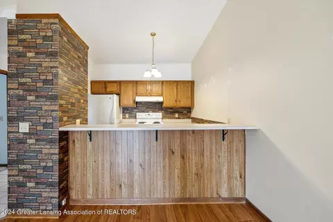 1189 Sunview Dr, Saint Johns, MI 48879 photo 10