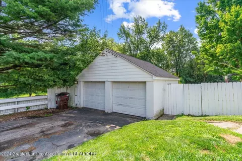 Exterior - 532 E Northrup St, Lansing, MI 48911 photo 5 of 6