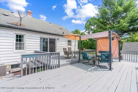 Exterior - 532 E Northrup St, Lansing, MI 48911 photo 3 of 6