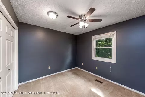 Bedroom - 5471 Maple Ridge Rd, Haslett, MI 48840 photo 3 of 3