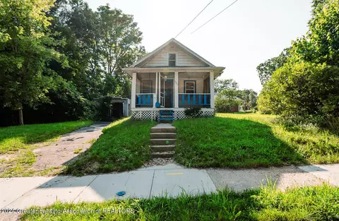 1208 Lathrop St, Lansing, MI 48912
