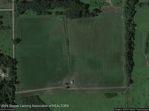 8570 Royston Rd, Grand Ledge, MI 48837