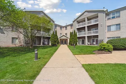338 W Saginaw St #40, East Lansing, MI 48823