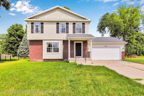 2678 Brigantine Dr, Lansing, MI 48911