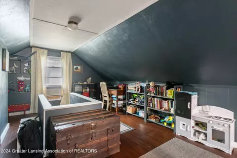 644 E Willard Ave, Lansing, MI 48910 photo 28