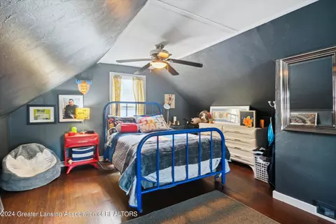 644 E Willard Ave, Lansing, MI 48910 photo 29