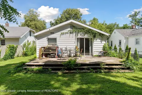 644 E Willard Ave, Lansing, MI 48910 photo 8