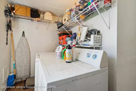 644 E Willard Ave, Lansing, MI 48910 photo 20