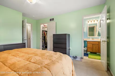 Bedroom - 465 Fox Run Ct, Williamston, MI 48895 photo 2 of 4