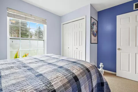 Bedroom - 465 Fox Run Ct, Williamston, MI 48895 photo 4 of 4