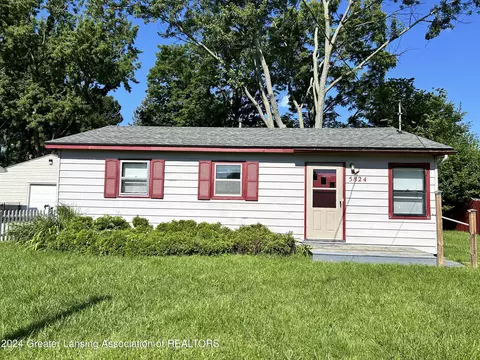 5824 Haag Rd, Lansing, MI 48911