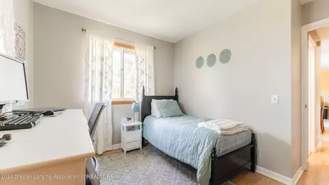 Bedroom - 505 Maple, Grand Ledge, MI 48837 photo 3 of 4