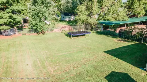 View/Area - 505 Maple, Grand Ledge, MI 48837 photo 2 of 3