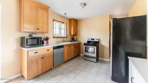 Kitchen - 505 Maple, Grand Ledge, MI 48837 photo 1 of 1