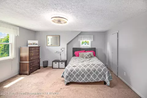 Bedroom - 2131 Bruce Ave, Lansing, MI 48915 photo 3 of 6