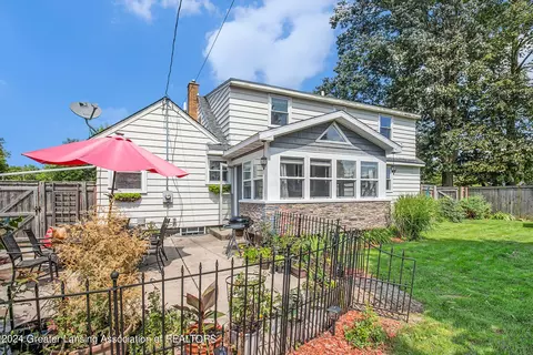 Exterior - 2131 Bruce Ave, Lansing, MI 48915 photo 3 of 4