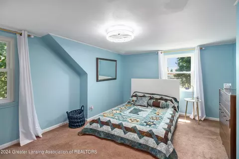 Bedroom - 2131 Bruce Ave, Lansing, MI 48915 photo 5 of 6
