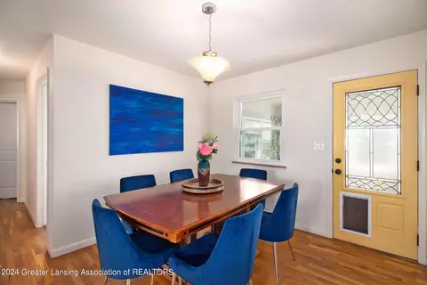 Dining - 2131 Bruce Ave, Lansing, MI 48915 photo 2 of 2