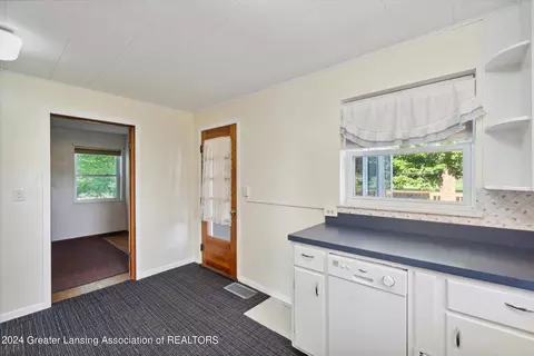 Entry Way - 4817 E Walker Rd, Saint Johns, MI 48879 photo 2 of 2