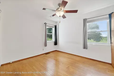 Bedroom - 4817 E Walker Rd, Saint Johns, MI 48879 photo 3 of 6