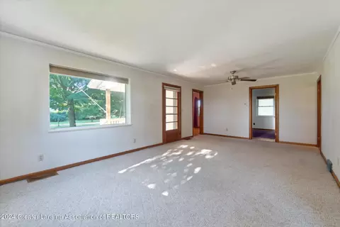 Living - 4817 E Walker Rd, Saint Johns, MI 48879 photo 2 of 3