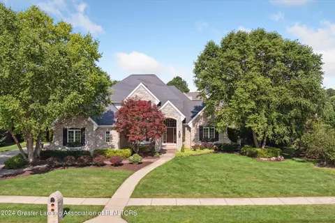 3546 Autumnwood Ln, Okemos, MI 48864
