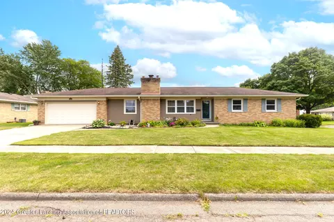 3523 Springbrook Ln, Lansing, MI 48917