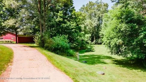 Exterior - 13282 S Hinman Rd, Eagle, MI 48822 photo 3 of 4