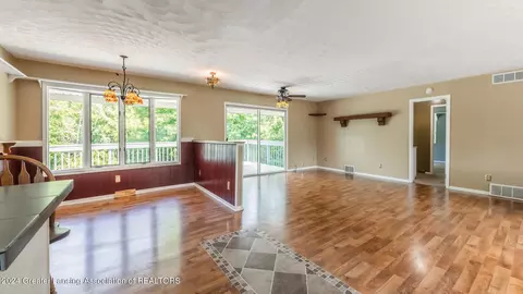 Living - 13282 S Hinman Rd, Eagle, MI 48822 photo 4 of 5
