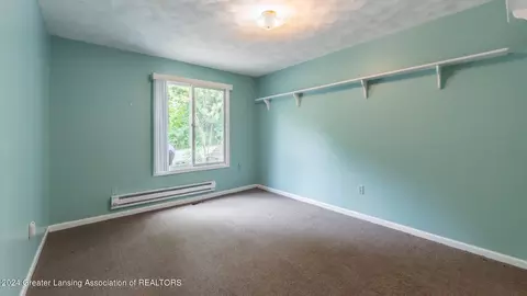 Bedroom - 13282 S Hinman Rd, Eagle, MI 48822 photo 8 of 9