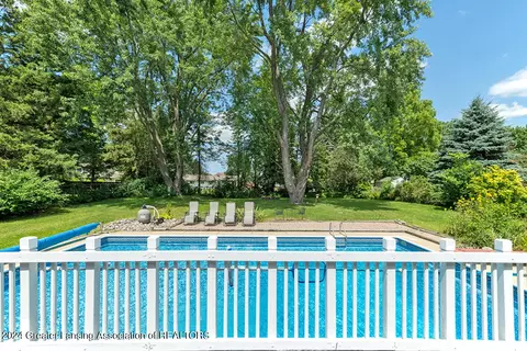 Exterior - 1208 Alpine Dr, Dewitt, MI 48820 photo 2 of 6