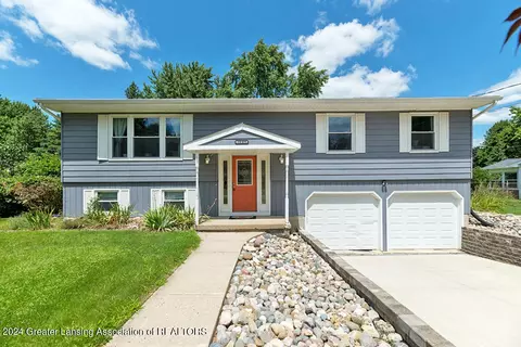 1208 Alpine Dr, Dewitt, MI 48820