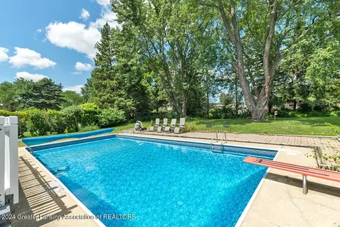 Exterior - 1208 Alpine Dr, Dewitt, MI 48820 photo 5 of 6