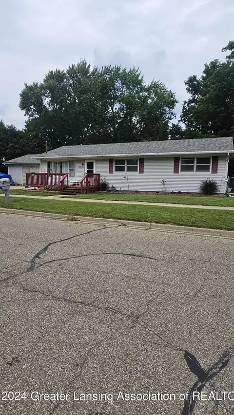 526 Amity St, Charlotte, MI 48813