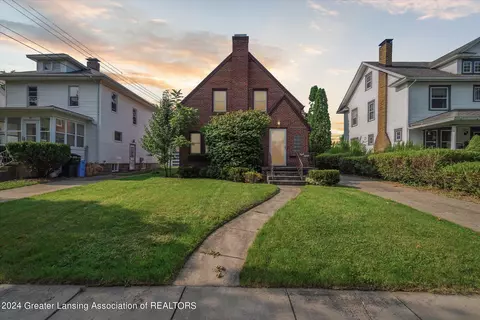 815 Britten Ave, Lansing, MI 48910