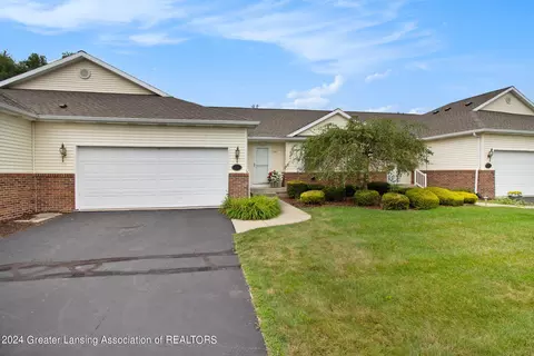 285 Barrington Cir #7, Lansing, MI 48917