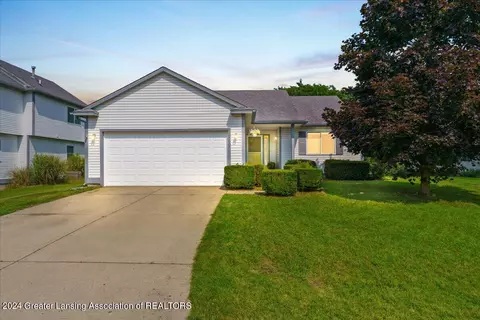 760 Winding River Dr, Williamston, MI 48895